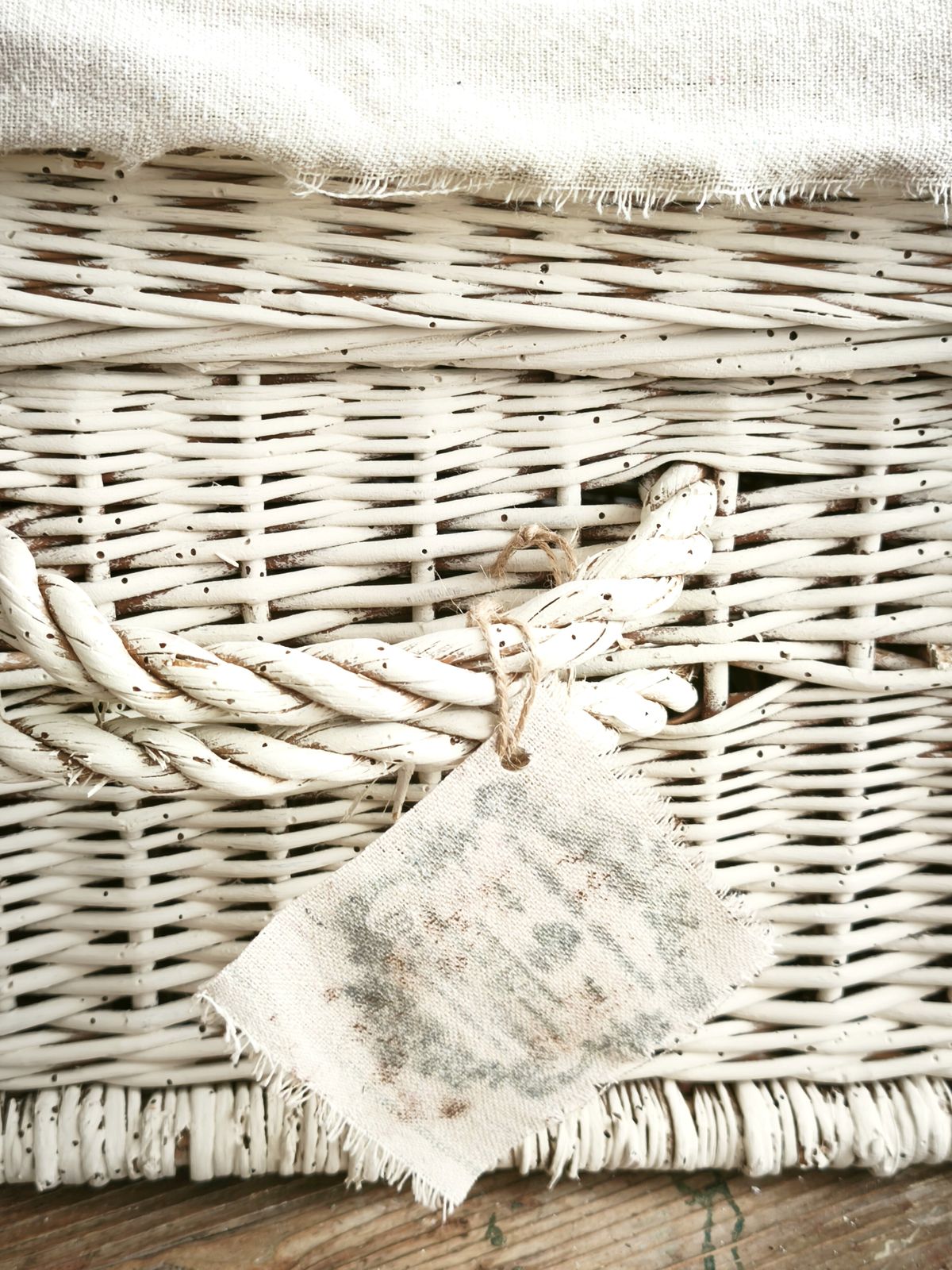 Décoration Valise d'époque en osier : boîte à cartes de mariage rustique, décoration campagne photo