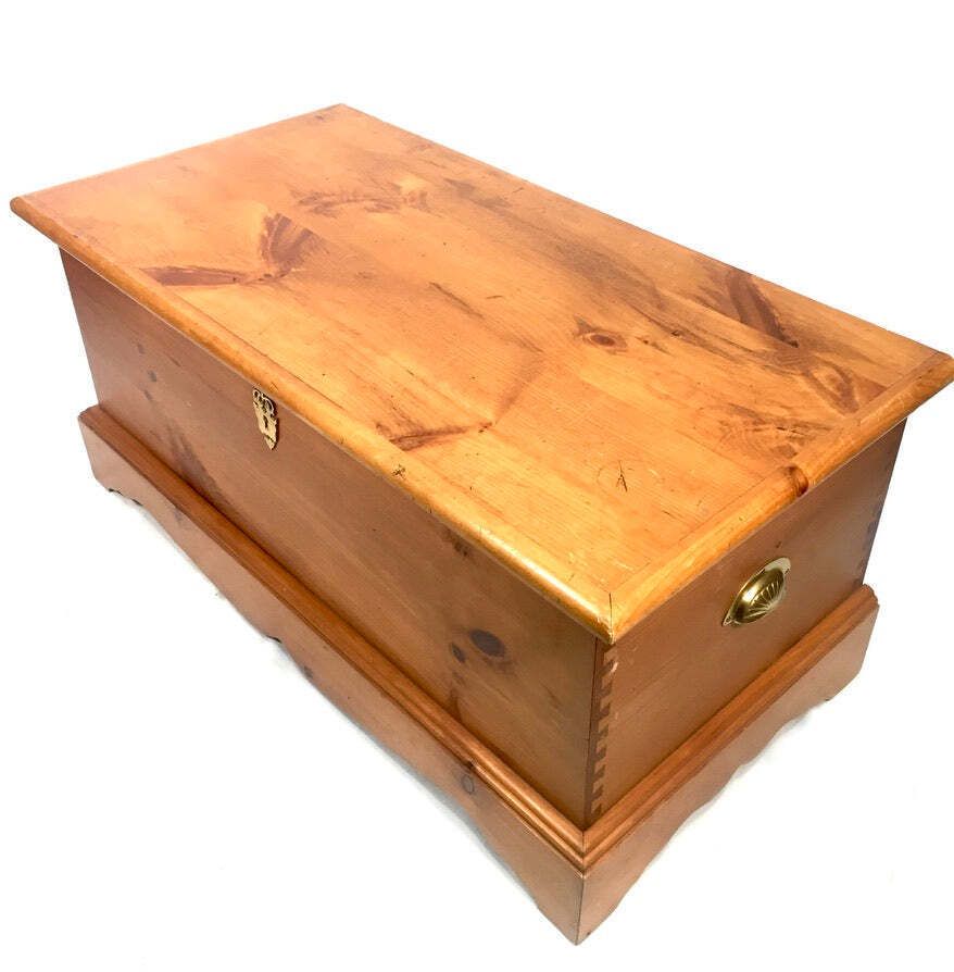 Vintage Wooden Large Pine Storage Trunk / Blanket Box Coffer Late 20th Century photo furniture