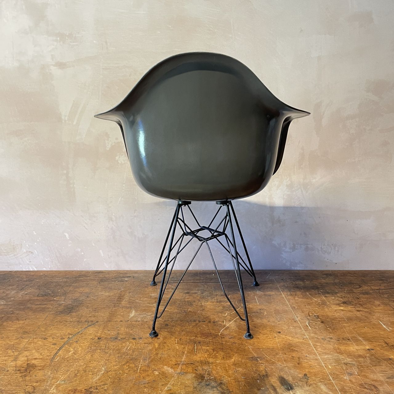 Eames Herman Miller Dar Fibreglass Chair In Elephant Grey photo Furniture