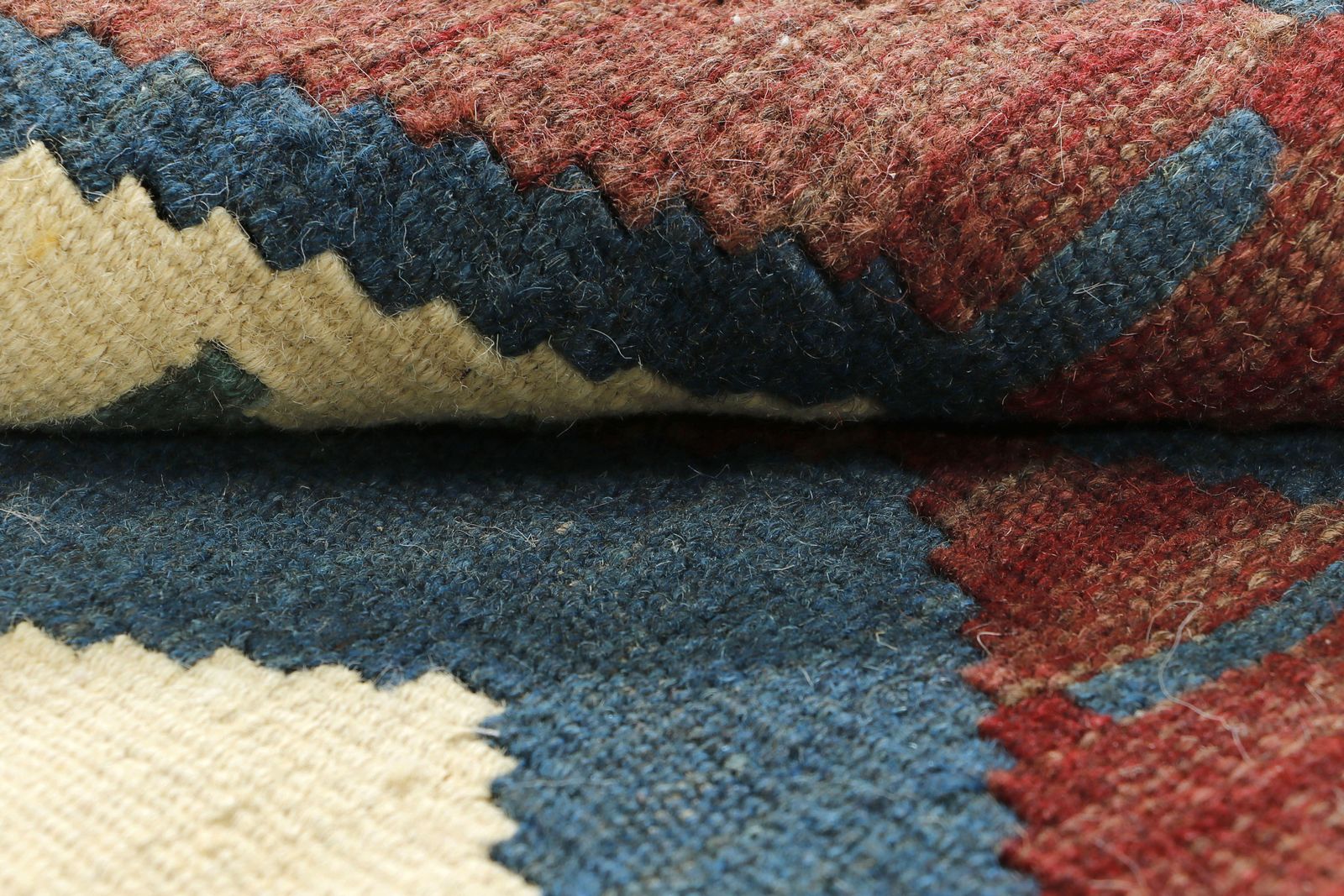 Multicolour Kilim Handwoven Wool Small Tribal Accent Rug photo 114.0