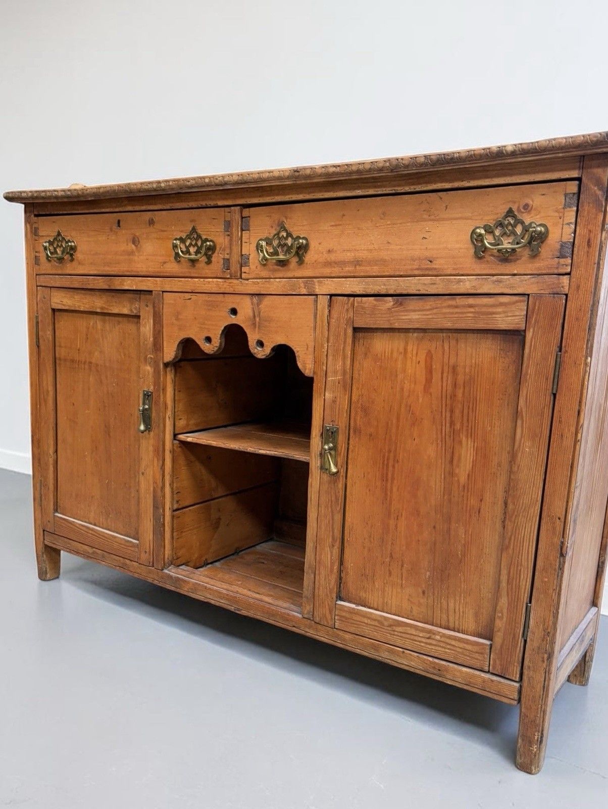 photo vinterior Antique Pitch Pine Welsh Dresser Kitchen Hutch Art Nouveau C1890 Stunning
