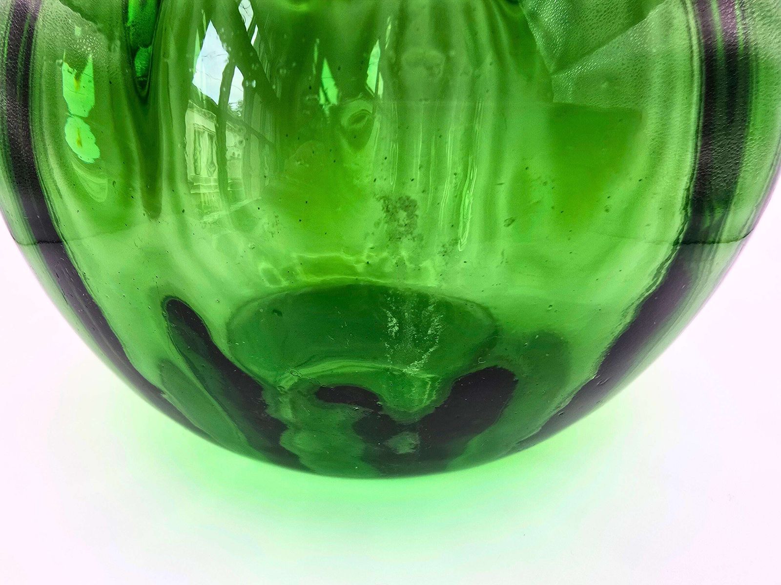 photo vintage Vintage Green Glass Onion Genie Bottle   Italian Empoli With Vertical Lines