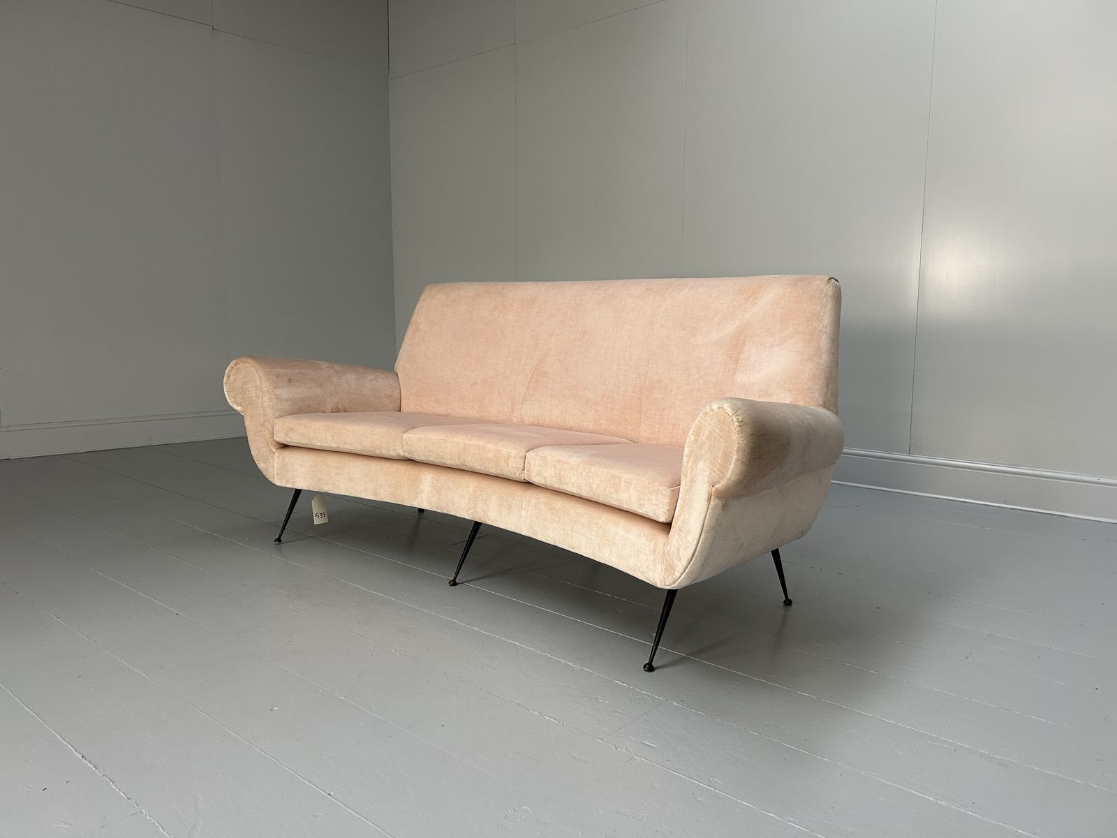 Minotti "Gigi Radice" Curved 3 Seat Sofa In Pale Pink Velvet photo 2900.0