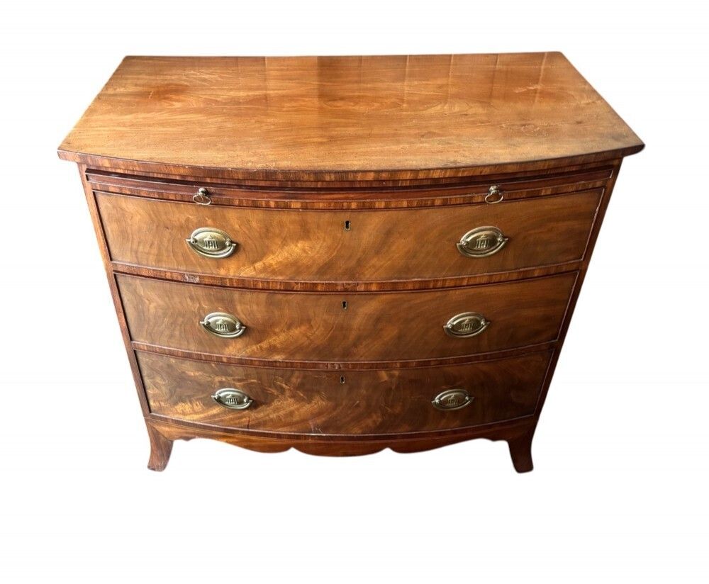 Fine Regency Mahogany Bow Front Chest Of Drawers photo for sale