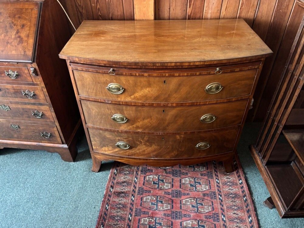 photo furniture Fine Regency Mahogany Bow Front Chest Of Drawers
