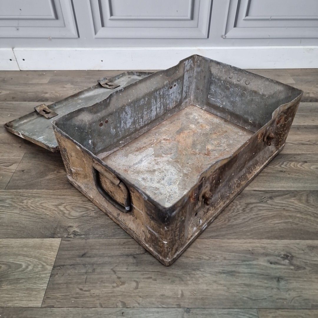 Furniture Vintage Heavy Metal Trunk Military Box Storage Chest Coffee Table Case Tool Ammo photo