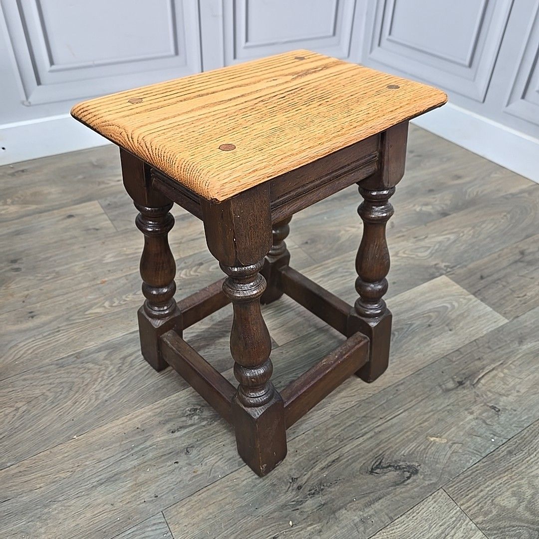 170.0 Vintage Nest Of Tables Old Charm Solid Oak Wood Bros – Wooden Jointing Side photo