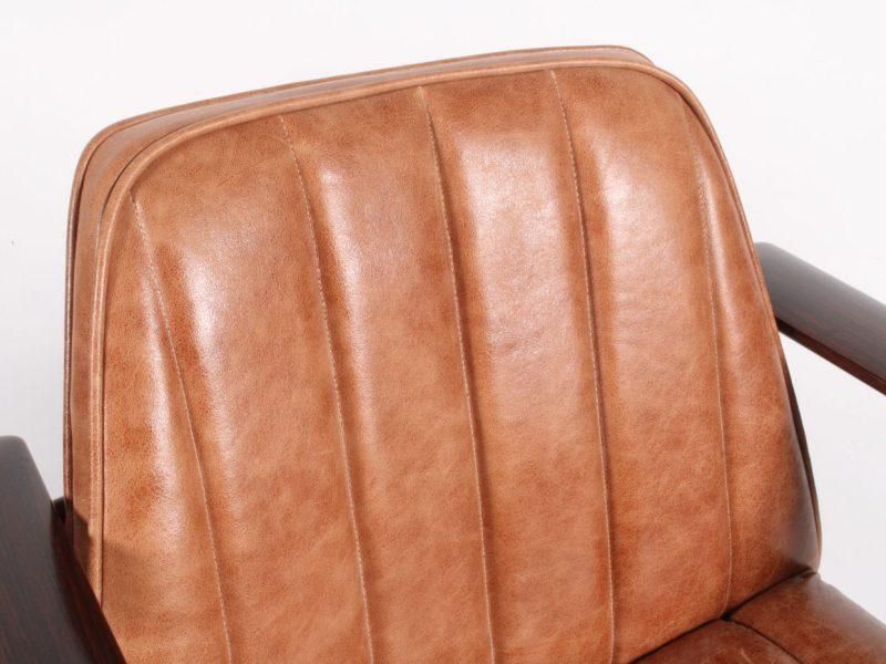 photo vintage Superb Set Of Newly Restored Midcentury Norwegian Armchairs By Dokka Møbler