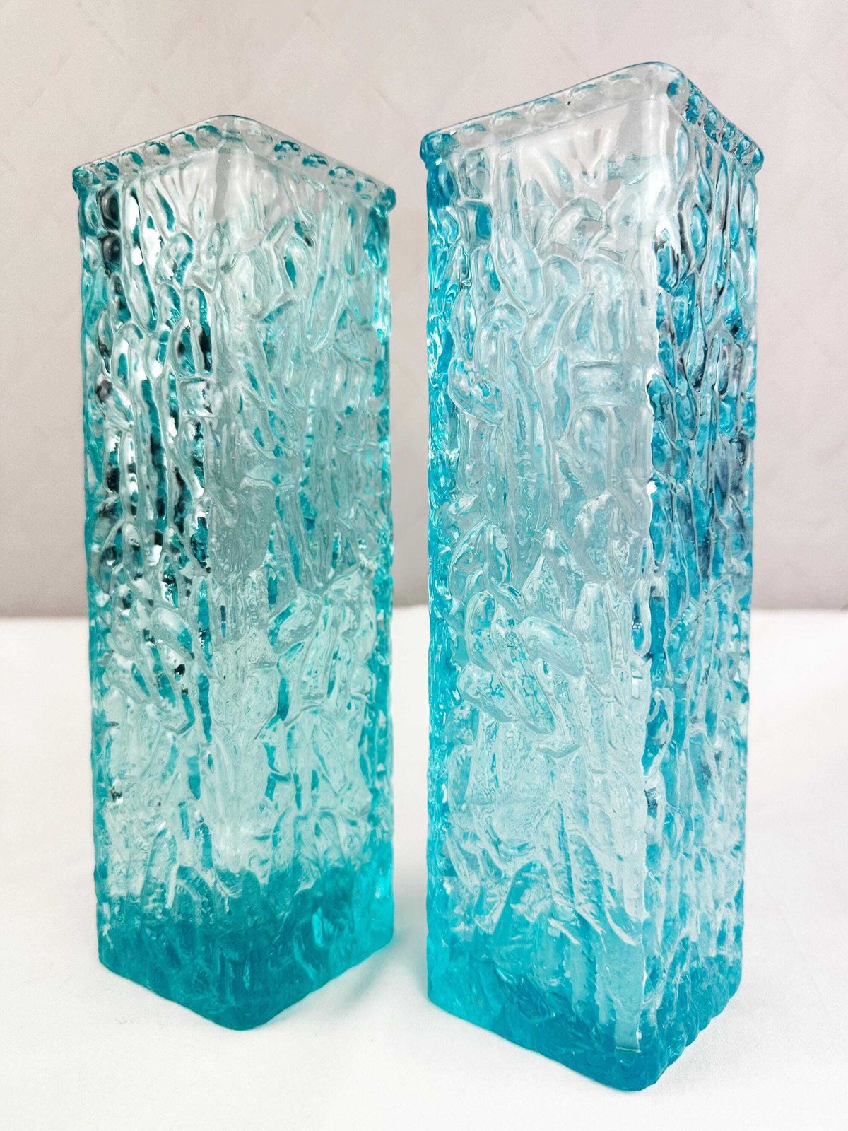 Pair Of Mid Century Davidson Brama Luna Turquoise Blue Vintage Glass Bark Vases 1960's photo vintage