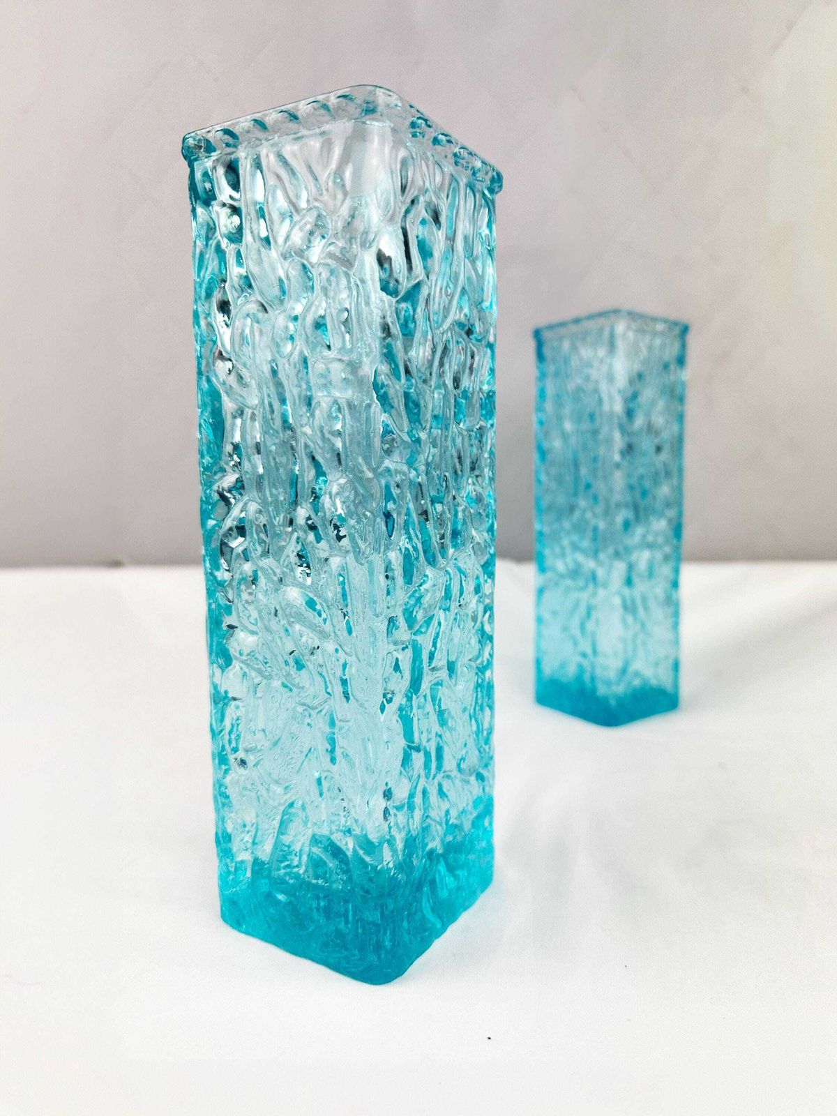 Home Decor Pair Of Mid Century Davidson Brama Luna Turquoise Blue Vintage Glass Bark Vases 1960's photo