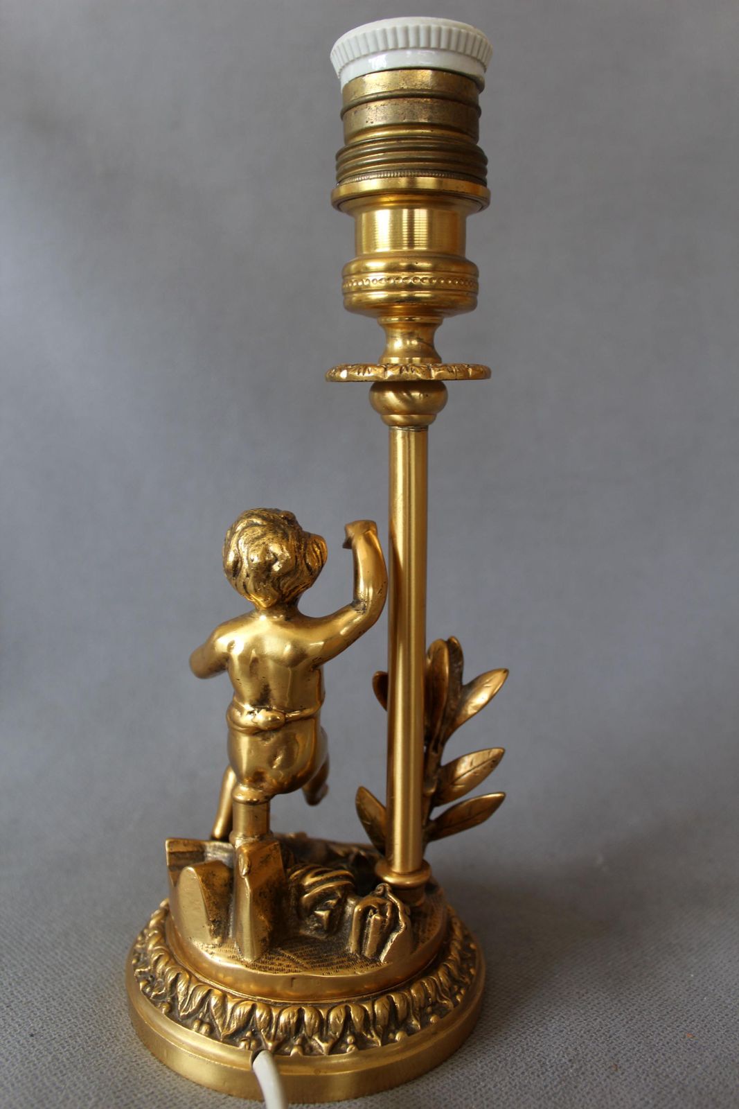 Vintage Heavy Cast Brass French Lamp, In The Louis XVI Style, Putti Cherub, Gilt Bronze, Table Lamp, Works, Sculpture Figurine photo vintage