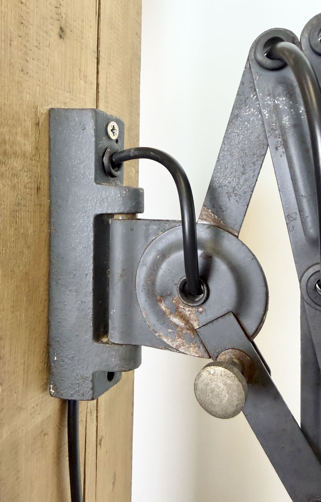 249.0 Grey Industrial Gooseneck Scissor Wall Lamp From Elektroinstala, 1960s photo