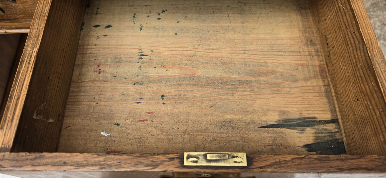 photo vinterior Superb 19th Century Golden Oak Pedestal Desk.