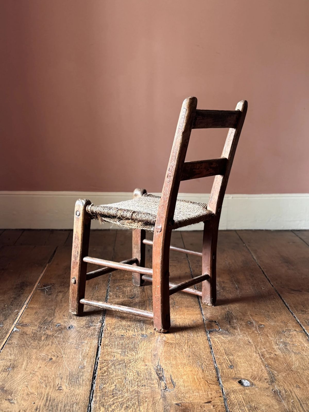 19th Century Irish Sugan Chair With Historic Paint photo Furniture