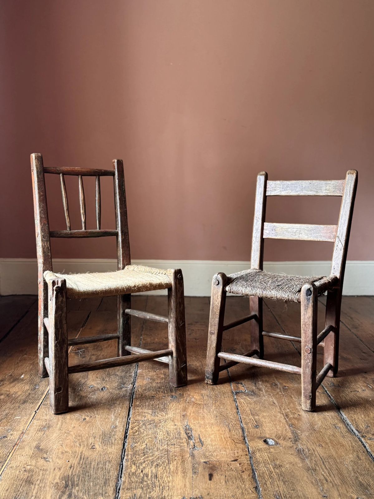 photo furniture 19th Century Irish Sugan Chair With Historic Paint