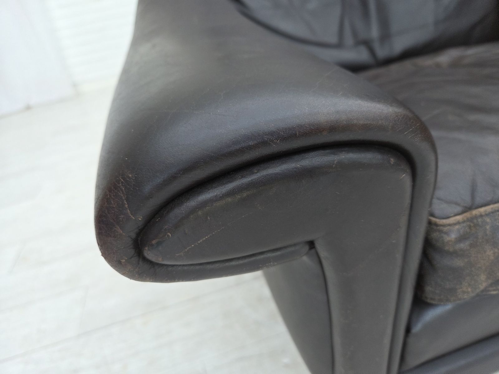 Ca. Jaren 1960, Deense Draaifauteuil Van Aage Christensen, Meubelsleder. photo for sale