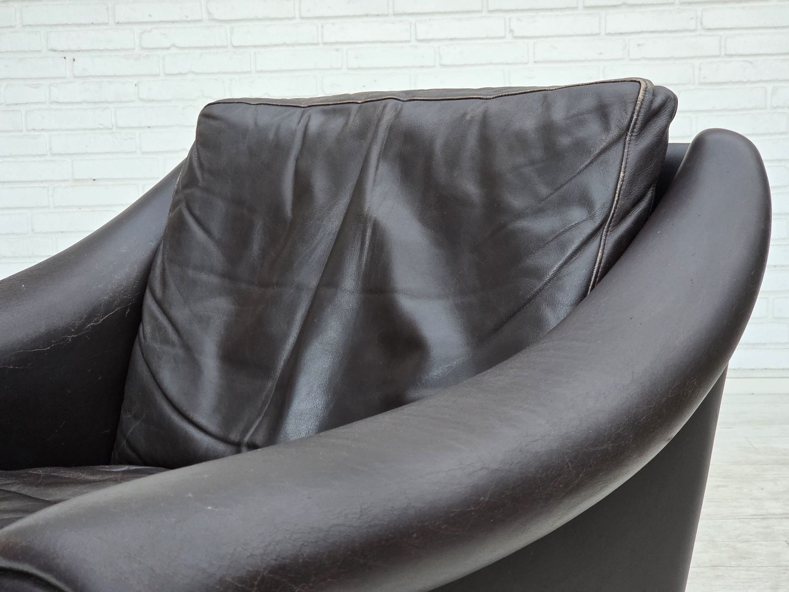 photo vinterior 1960s, Danish Swivel Armchair By Aage Christensen, Furniture Leather.
