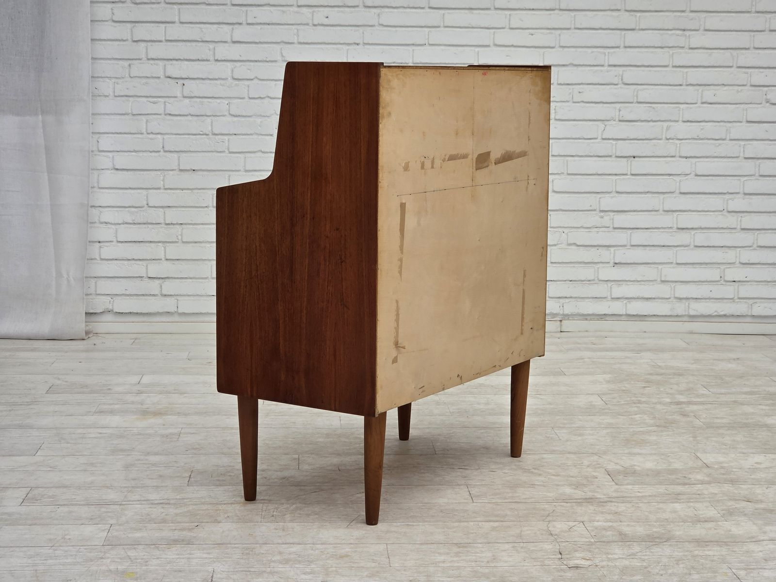photo vinterior 1970s, Danish Chest Of Drawers With A Folding Mirror, Teak Wood.