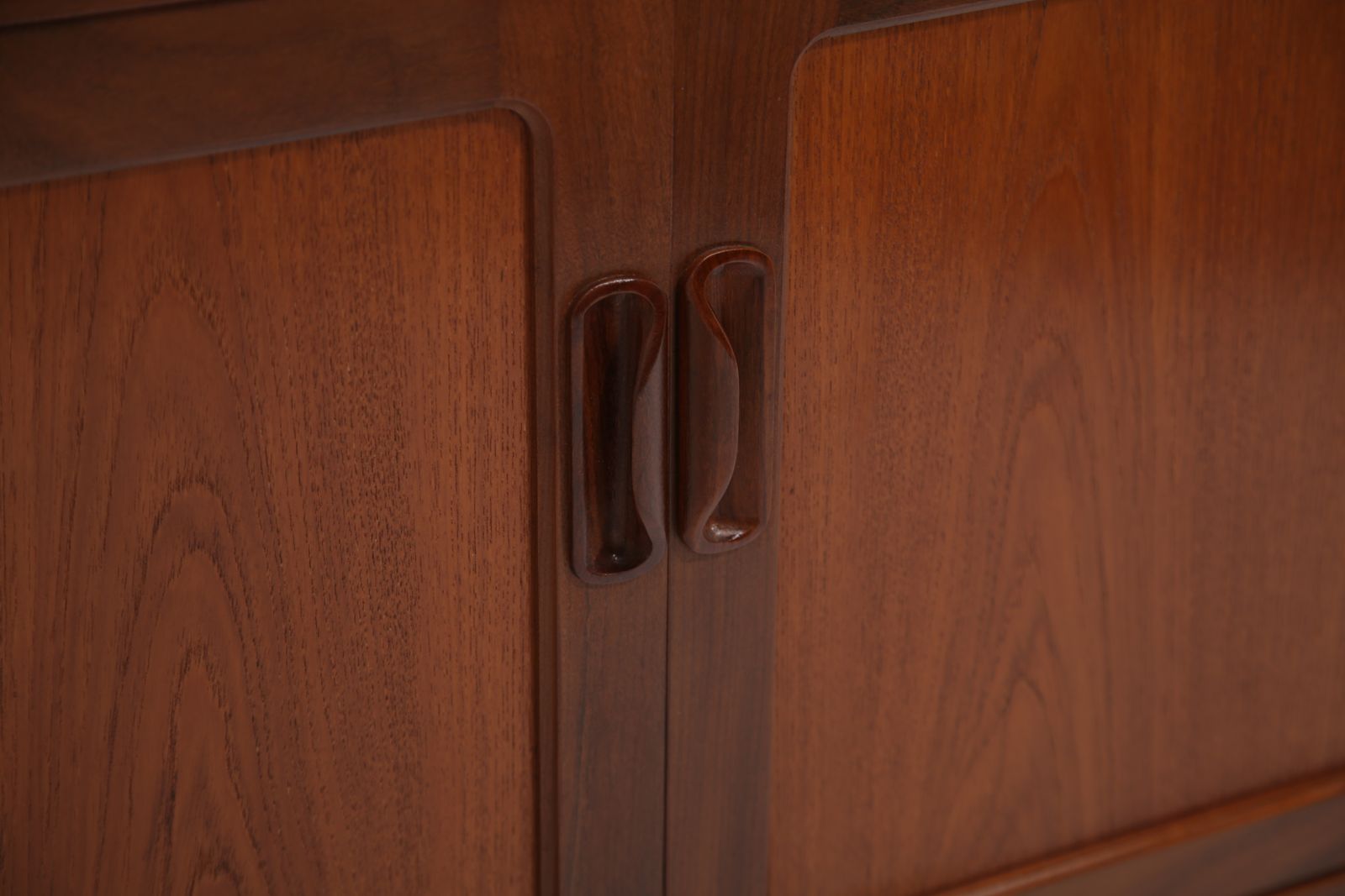 photo for sale G Plan Long Teak Sideboard Model ‘Fresco’ By Victor Bramwell Wilkins, 1960s