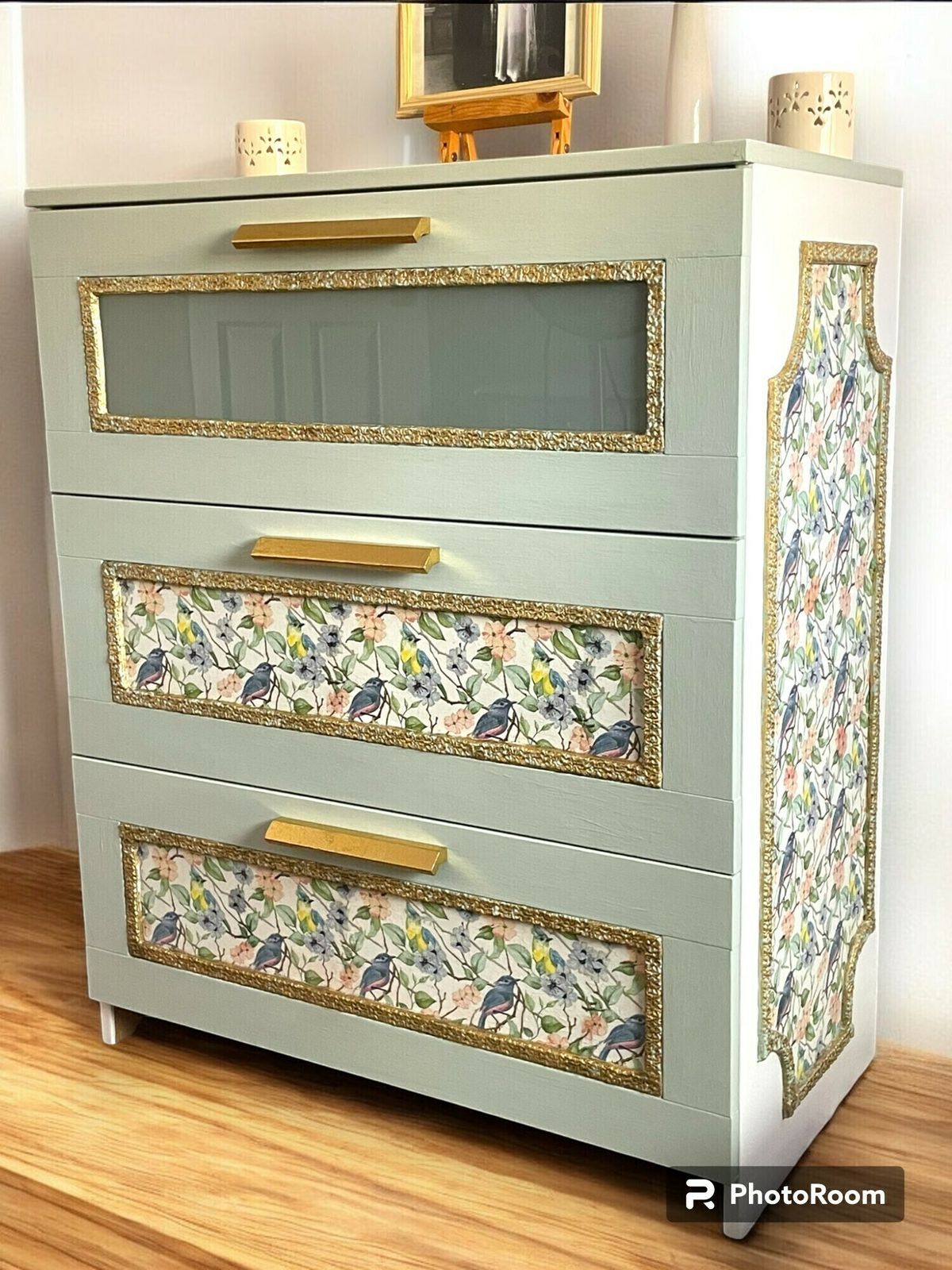 Three Drawer 'Aged Vintage Style' Chest photo vinterior