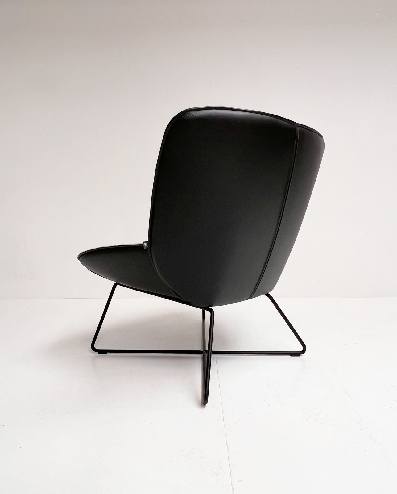 photo for sale Rolf Benz Leather 383 Chair By Joachim Nees, After 2000