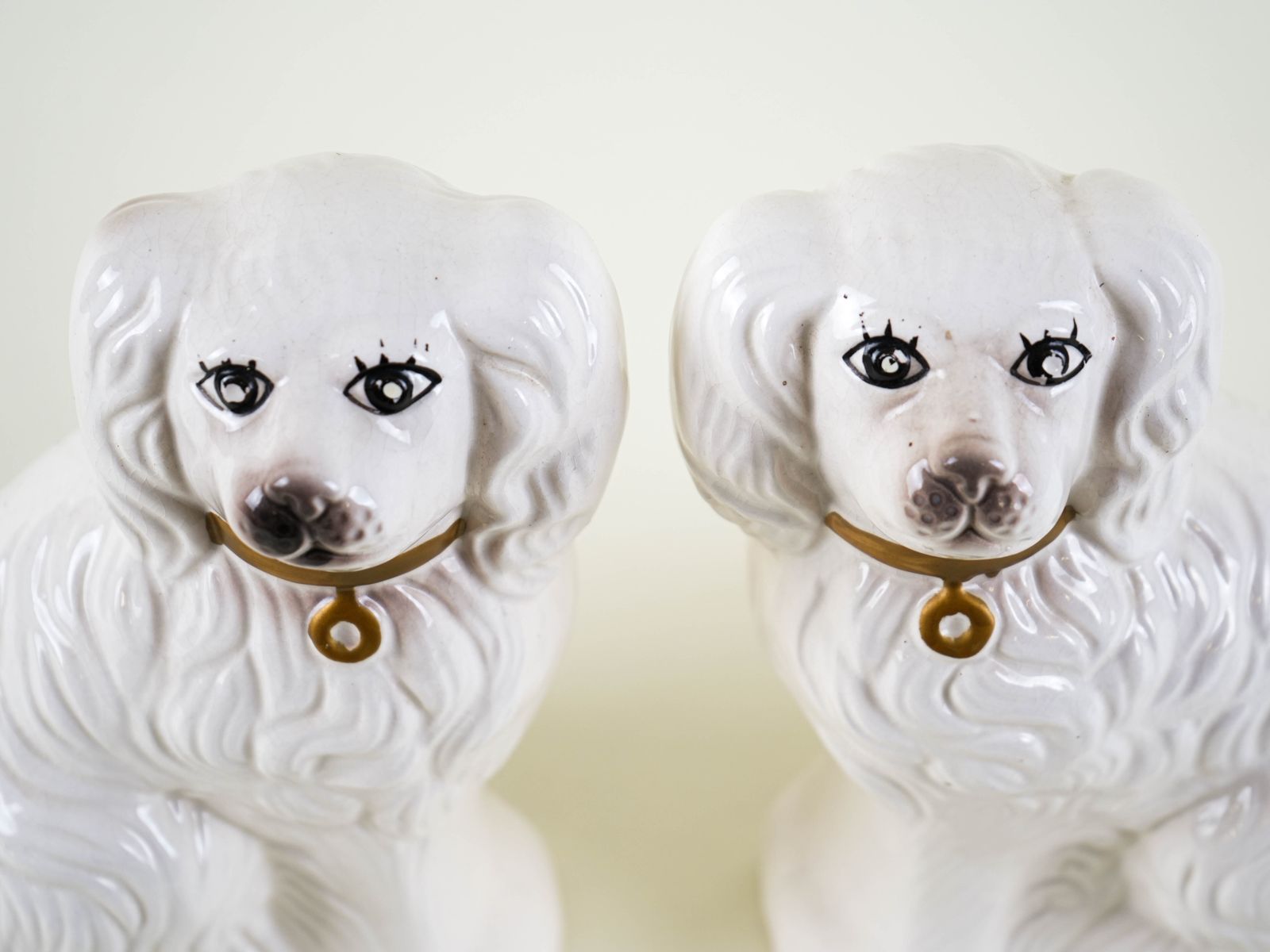 Ceramic Dog Figurines, English Style, 1970s, Made In England photo vinterior