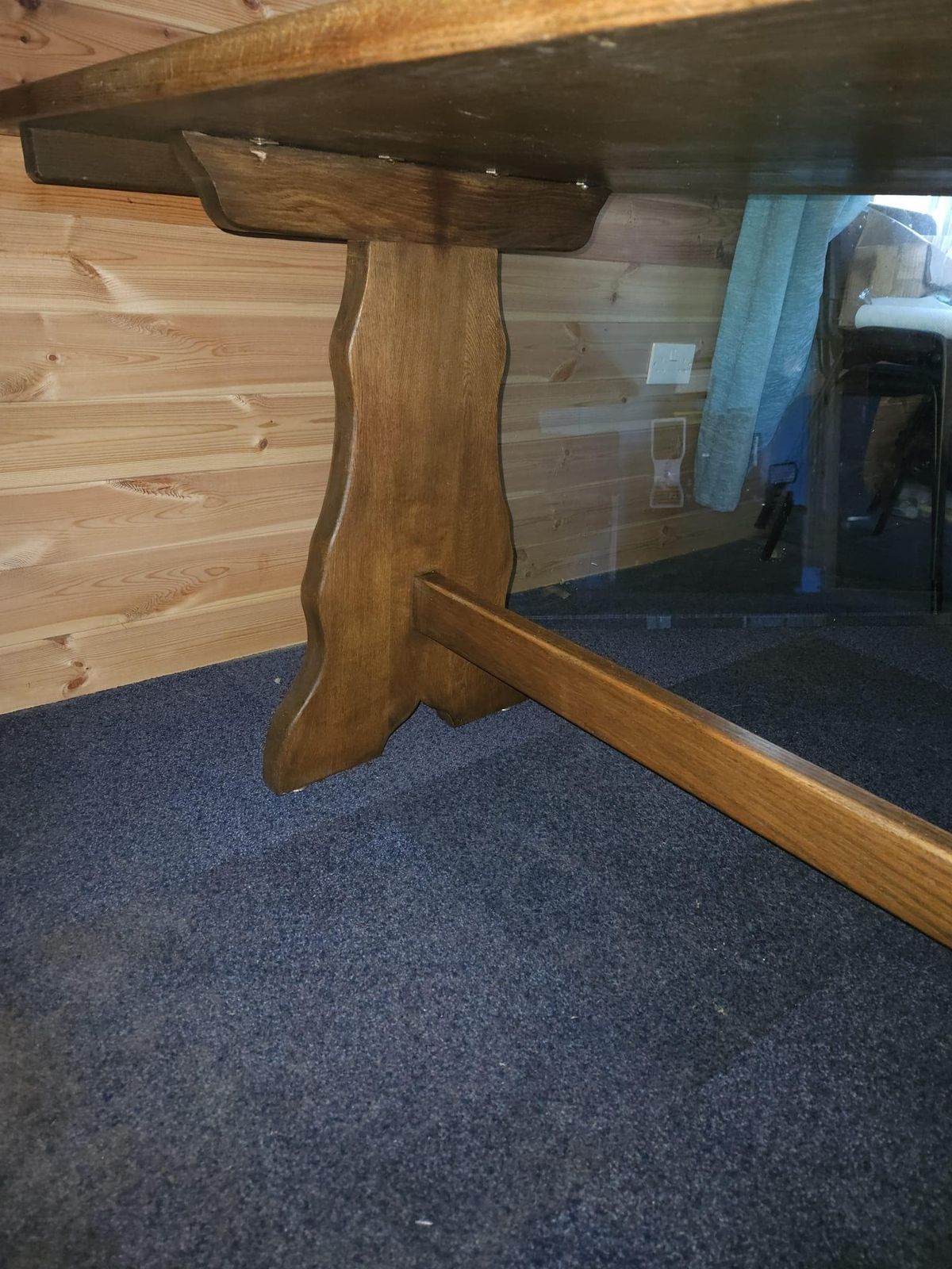 Table de réfectoire vintage en chêne massif. photo for sale