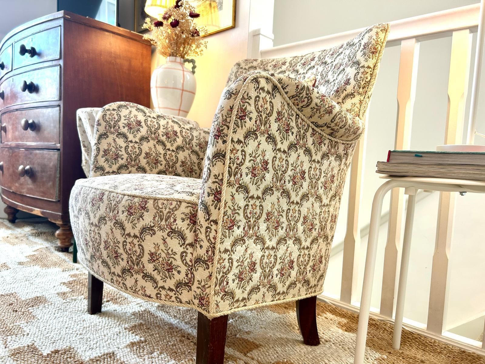 Vintage Floral Armchair Jacquard Upholstery Reading Chair Tub Chair Accent Chair
