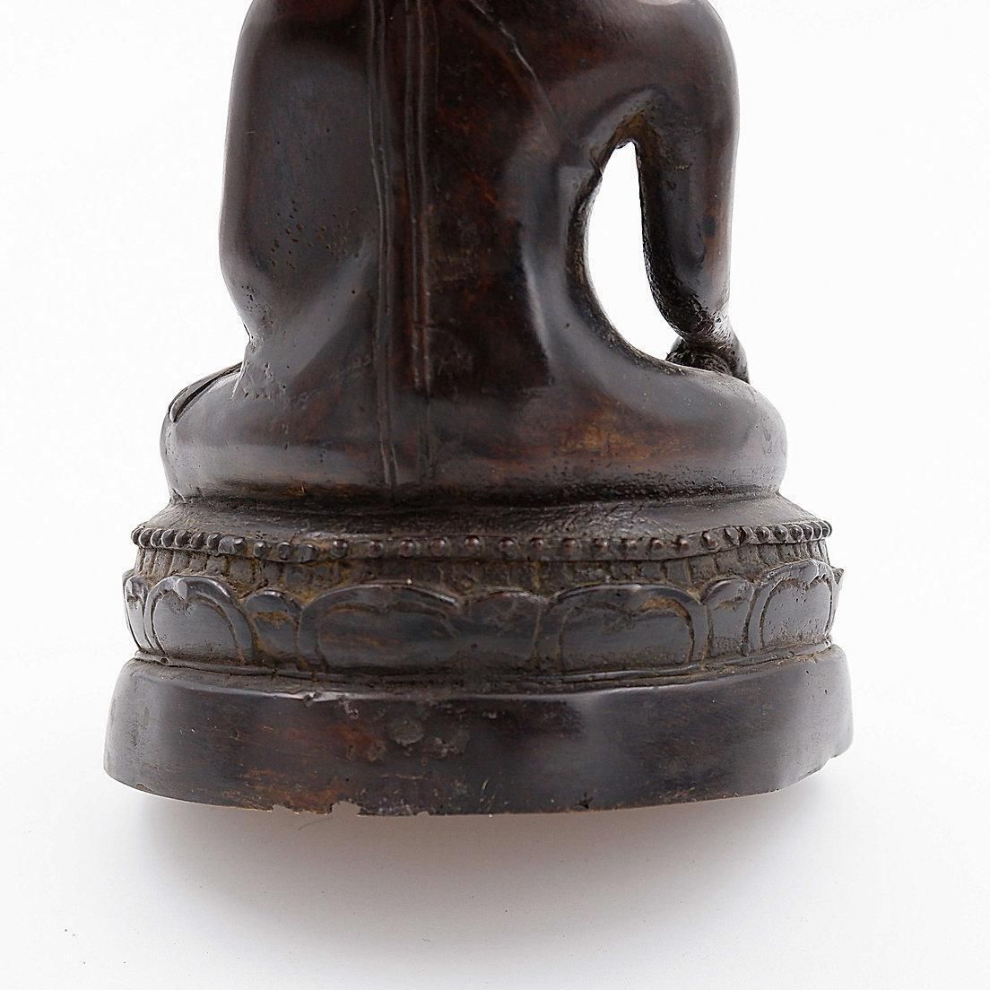 Buddha Calling The Earth To Witness Bronze Statuette, 20th Century photo vintage