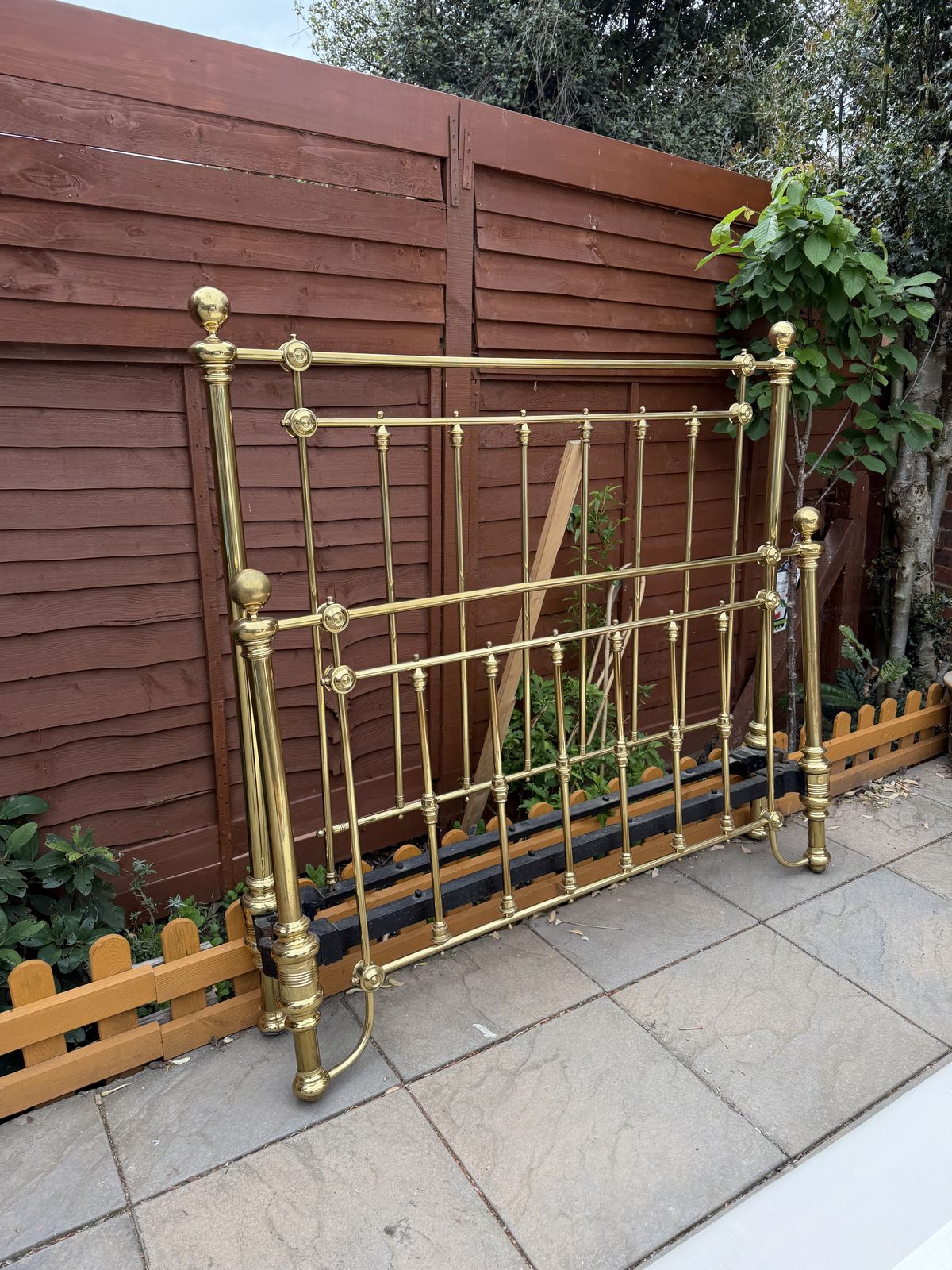350.0 Stunning Victorian All Brass & Cast Iron Double Bed Frame & Base (Spare Of Repair) photo