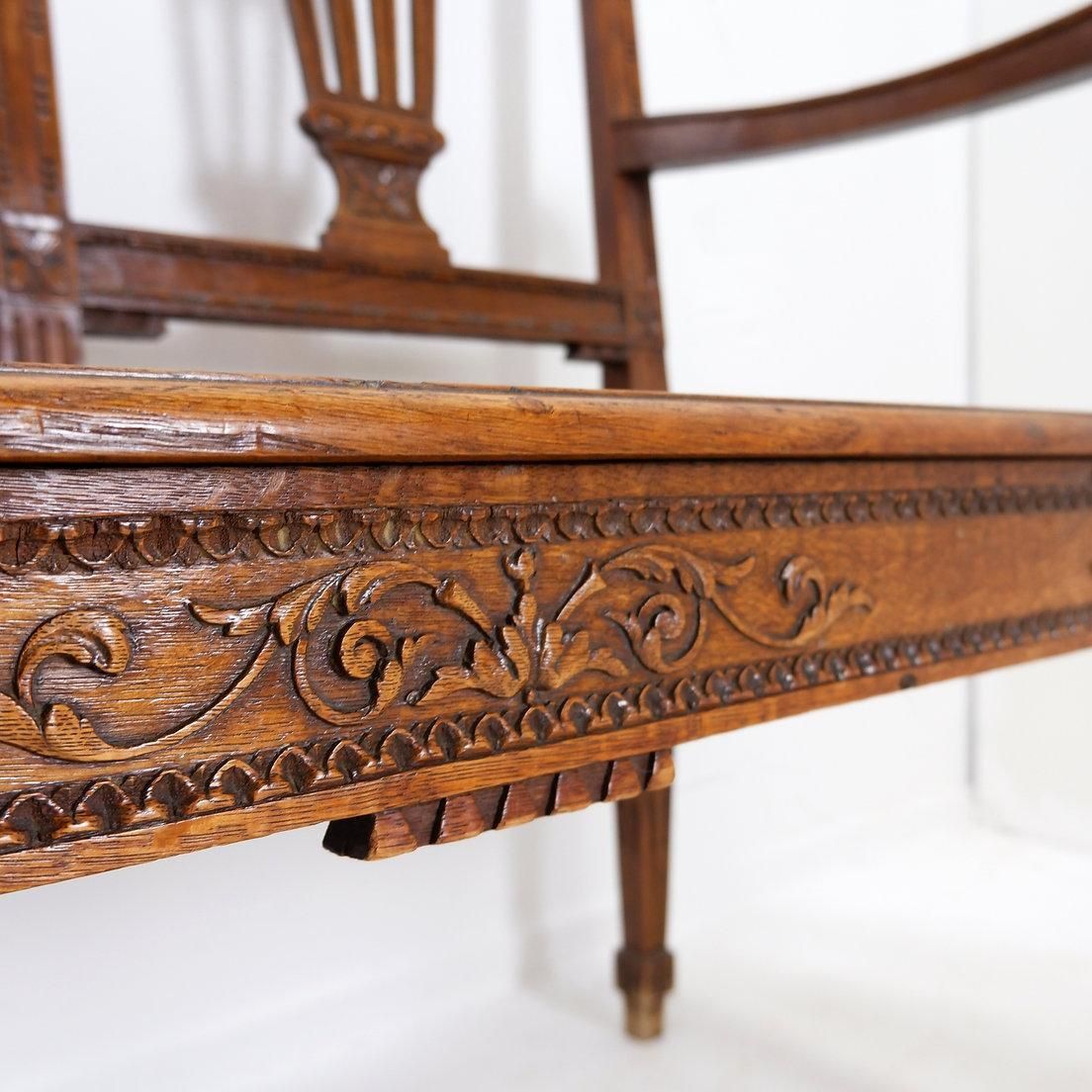 Neoclassical Style Bench Carved Lyres On The Seat Back   20th photo for sale