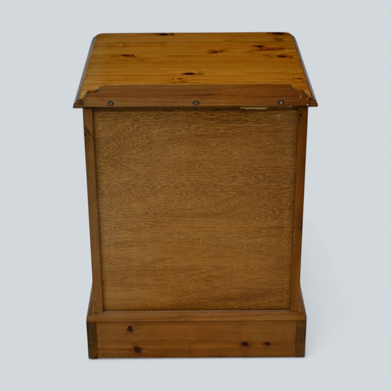 Ducal Bedside Chest Of Drawers Knotted Pine On Castors Free Uk Delivery photo vinterior