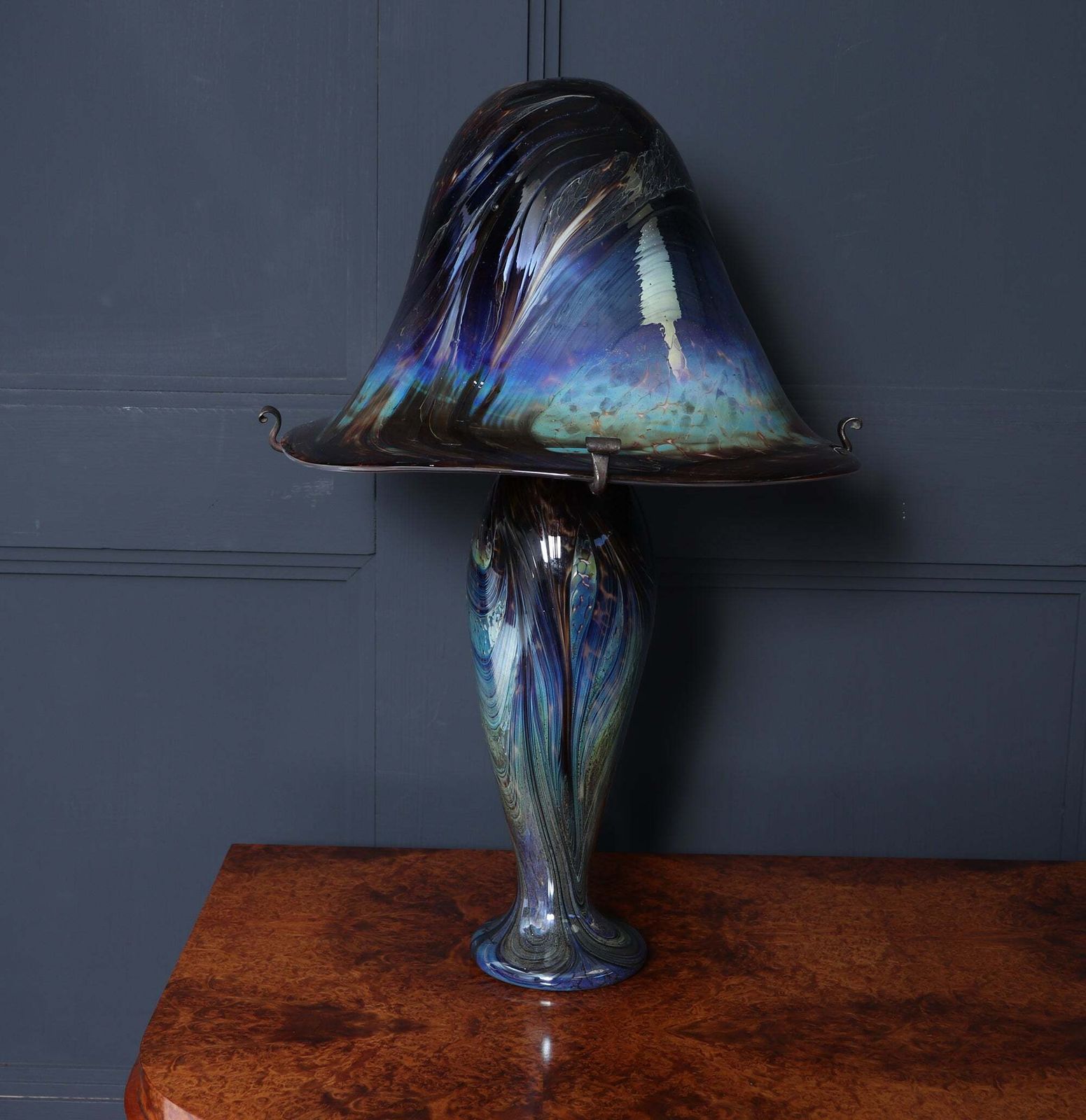 photo vintage Large Signed French Iridescent Art Glass Mushroom Lamp