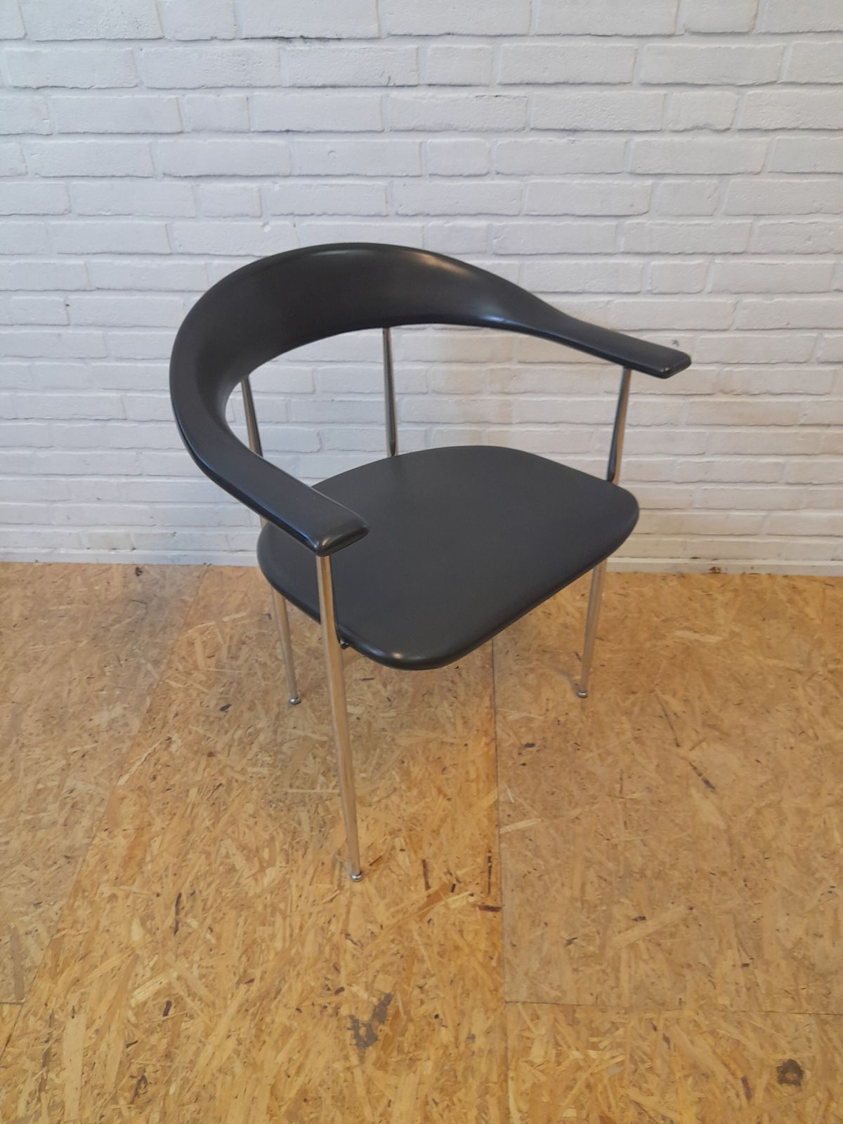 Set Of 4 Fasem P40 Diner Chairs photo buy