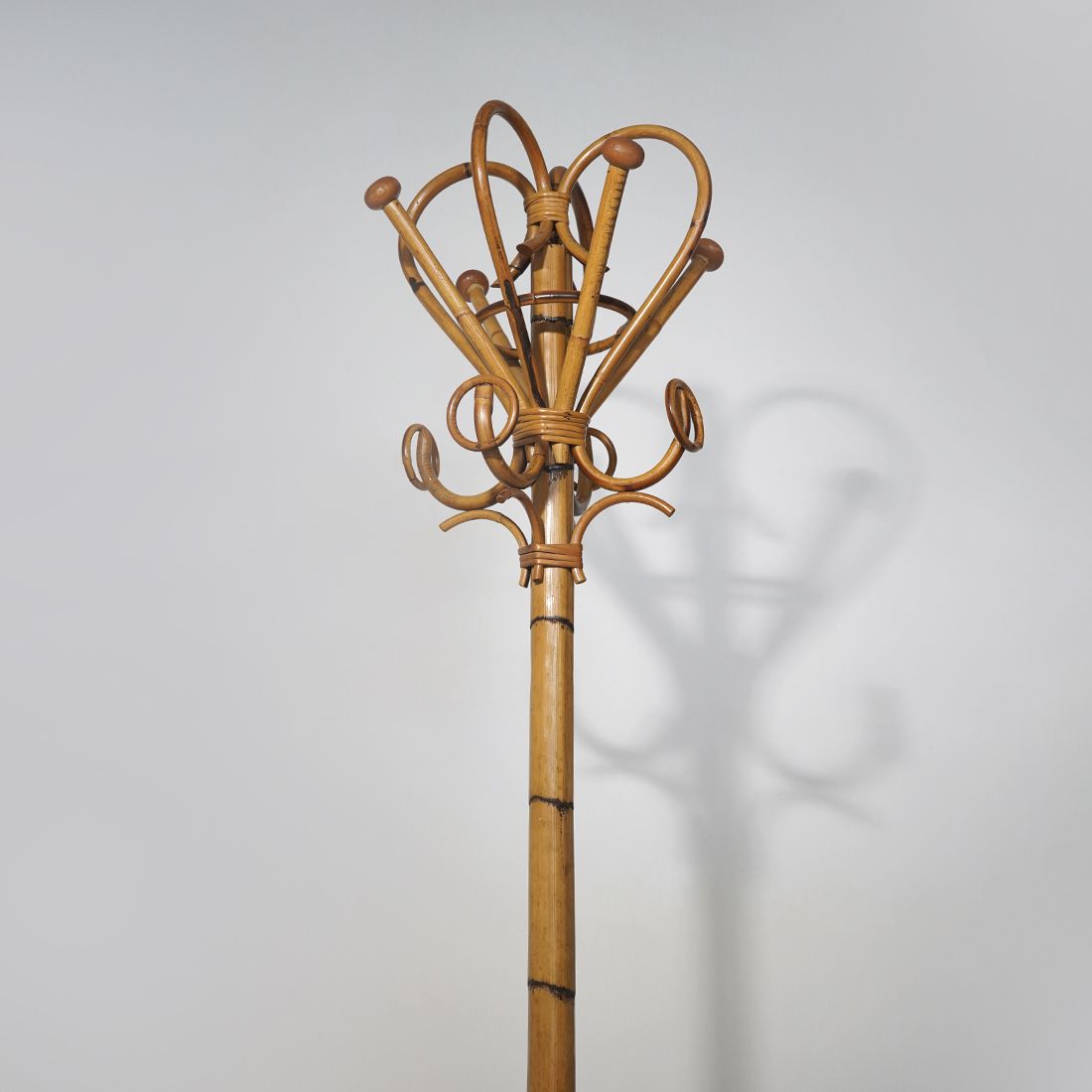 Floor Coat Stand In Rattan And Woven Wicker, 1960s. photo 320.0