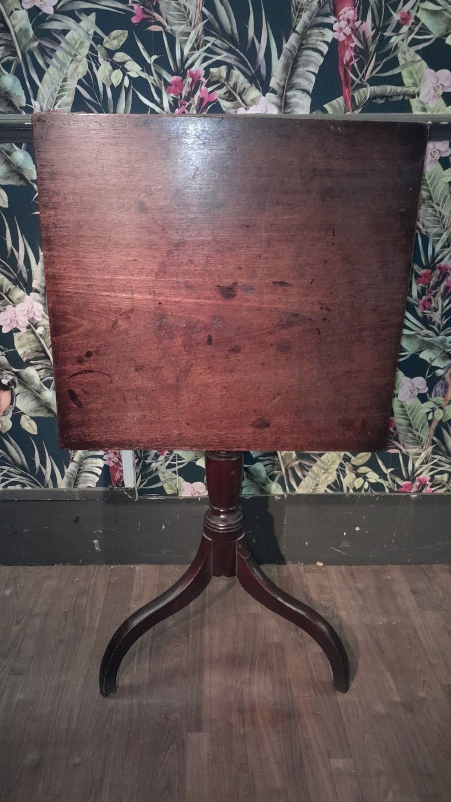 Original Geaorgian Mahogany Tilt Top, Loo Table With Original Fittings