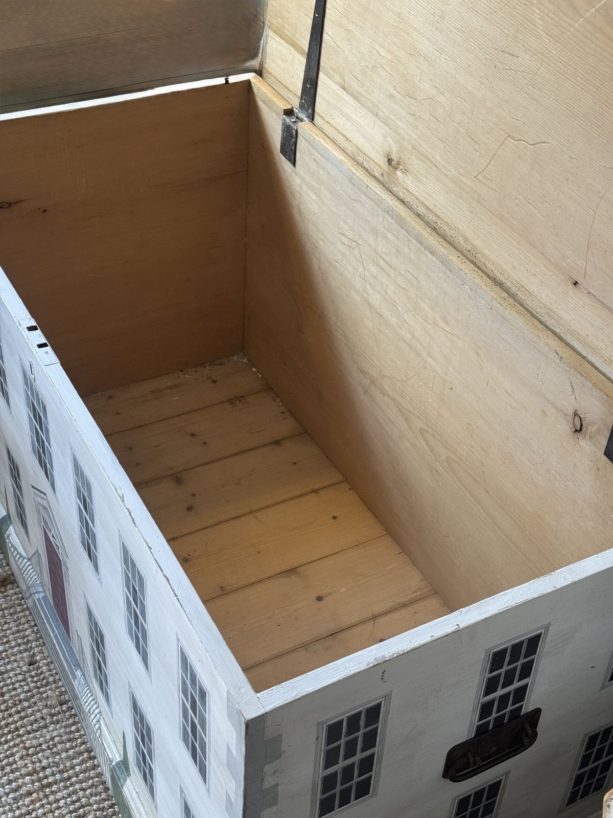 Victorian Blanket Box Decorated In The Style Of A Large Manor House photo vinterior