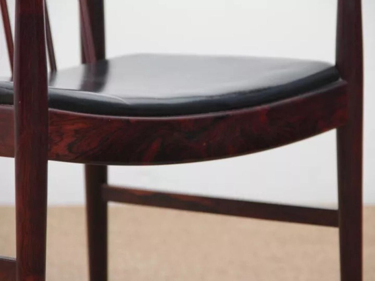 photo for sale Paire de fauteuils et table d'appoint danois en palissandre et cuir, par Arne Vodder pour Sibast, 1960.