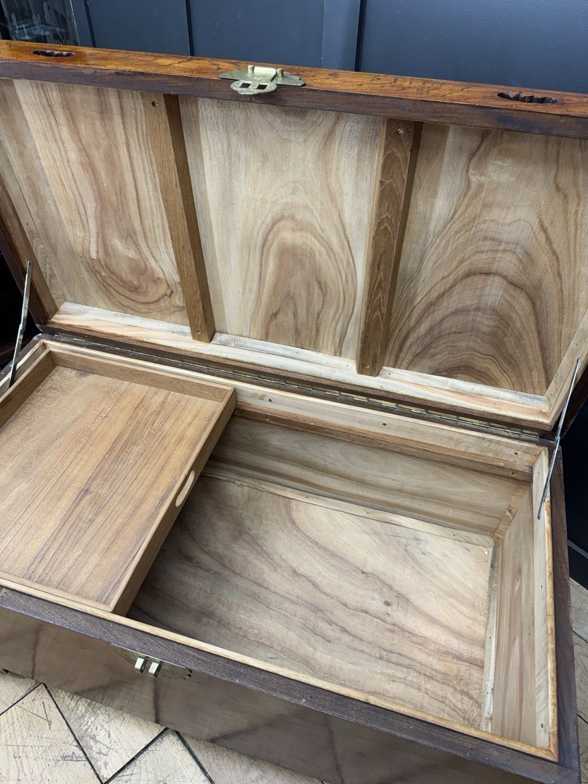 Chinese Camphor Wood Blanket Box Trunk Chest Coffee Table Lockable Storage photo Furniture