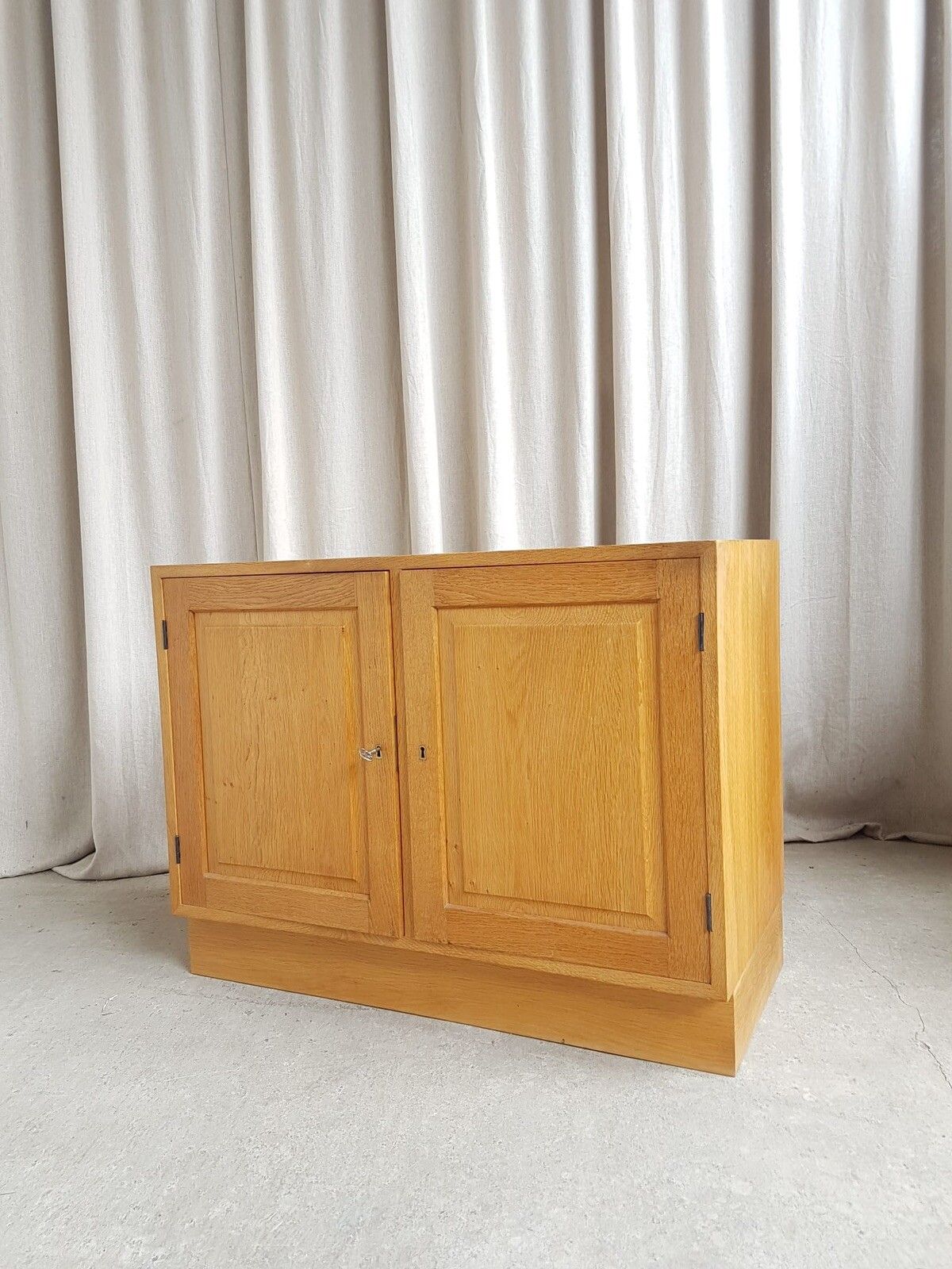 Vtg Mid Century Danish Oak Compact Sideboard Media Cabinet Scahdi Retro R516 photo 245.0