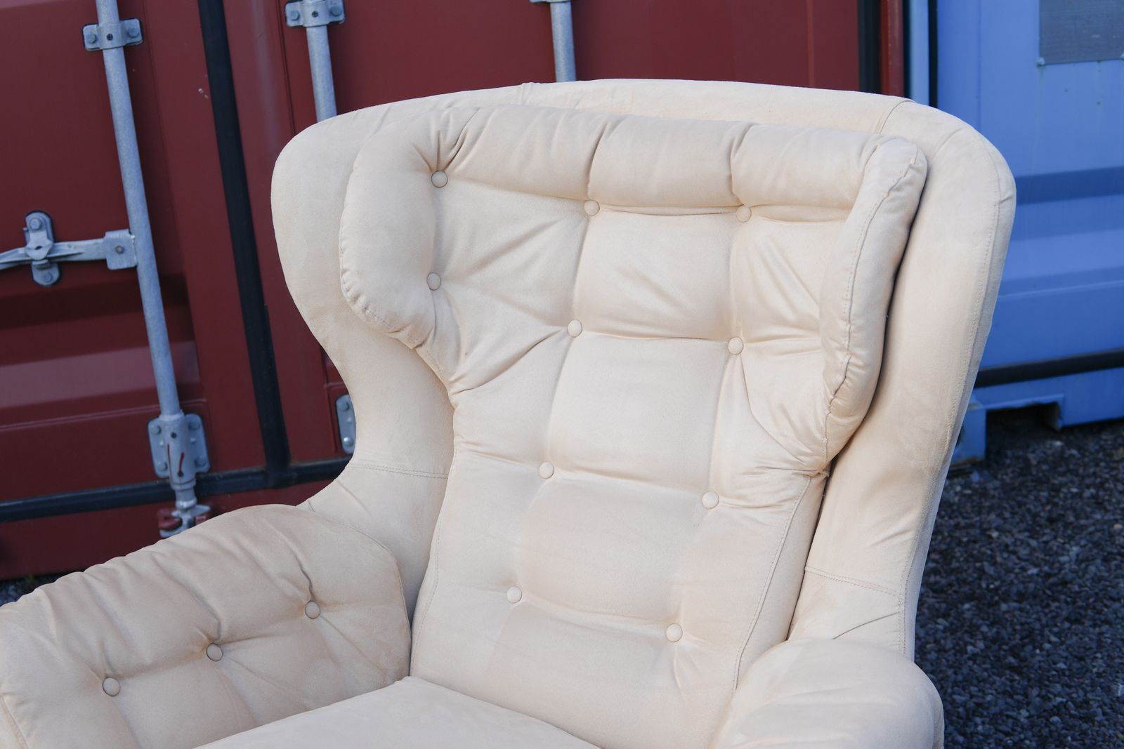 Mid Century Teak And Cream Suede Leather Swivel Chair In The Style Of Parker Knoll Statesman, 1960s photo vintage