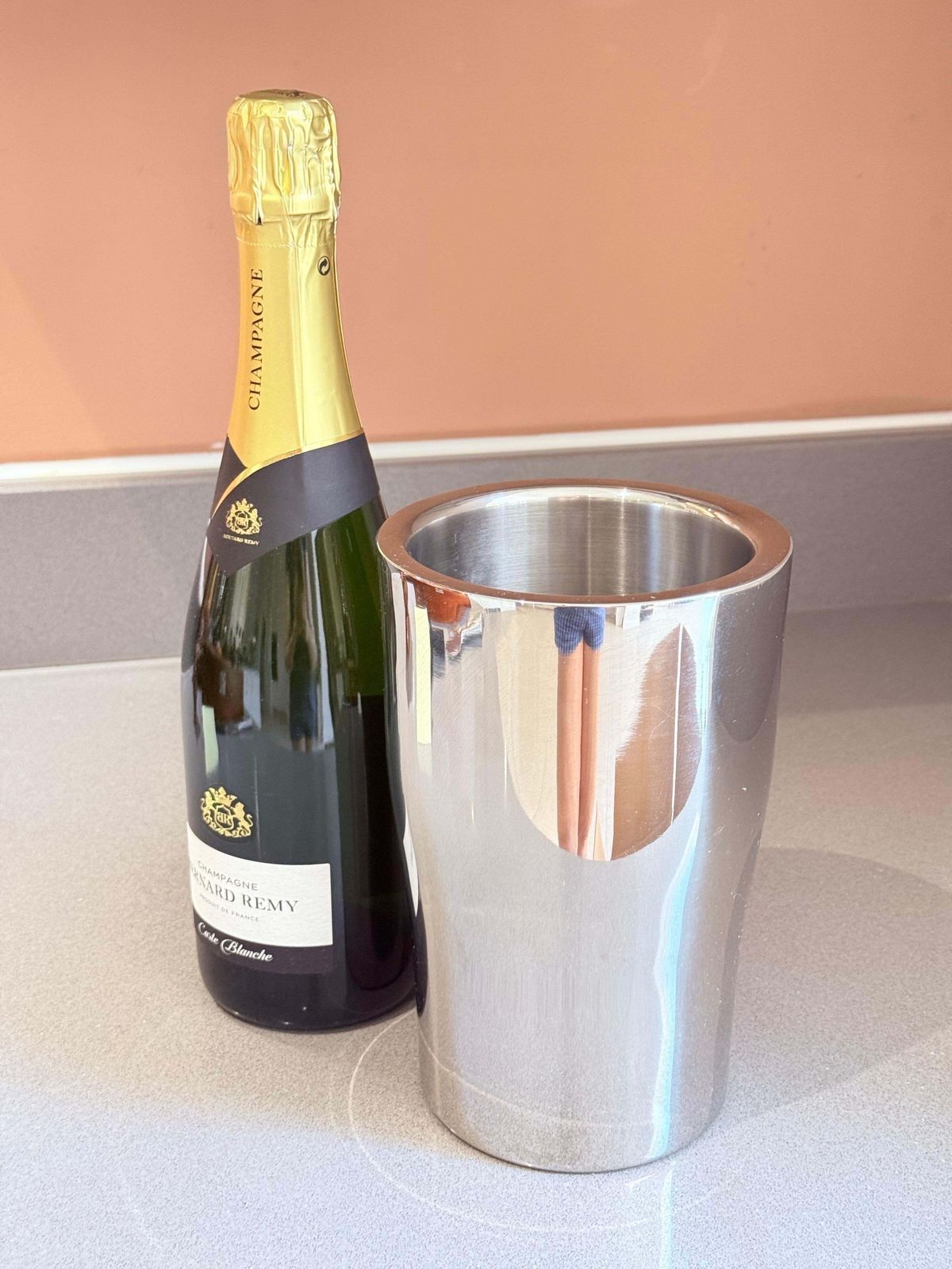 Modernistische roestvrijstalen champagnekoeler / wijnkoeler, modern woonaccessoire, cadeau photo vinterior