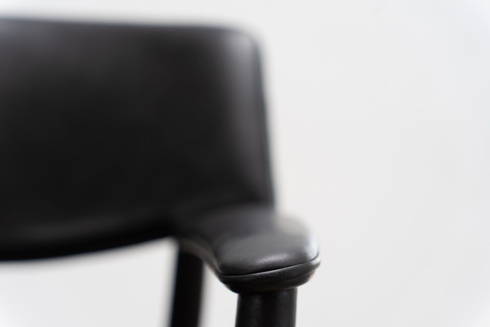 Leather Armchair By Ejnar Larsen And Aksel Bender Madsen For Willy Beck, 1949 photo 3809.0