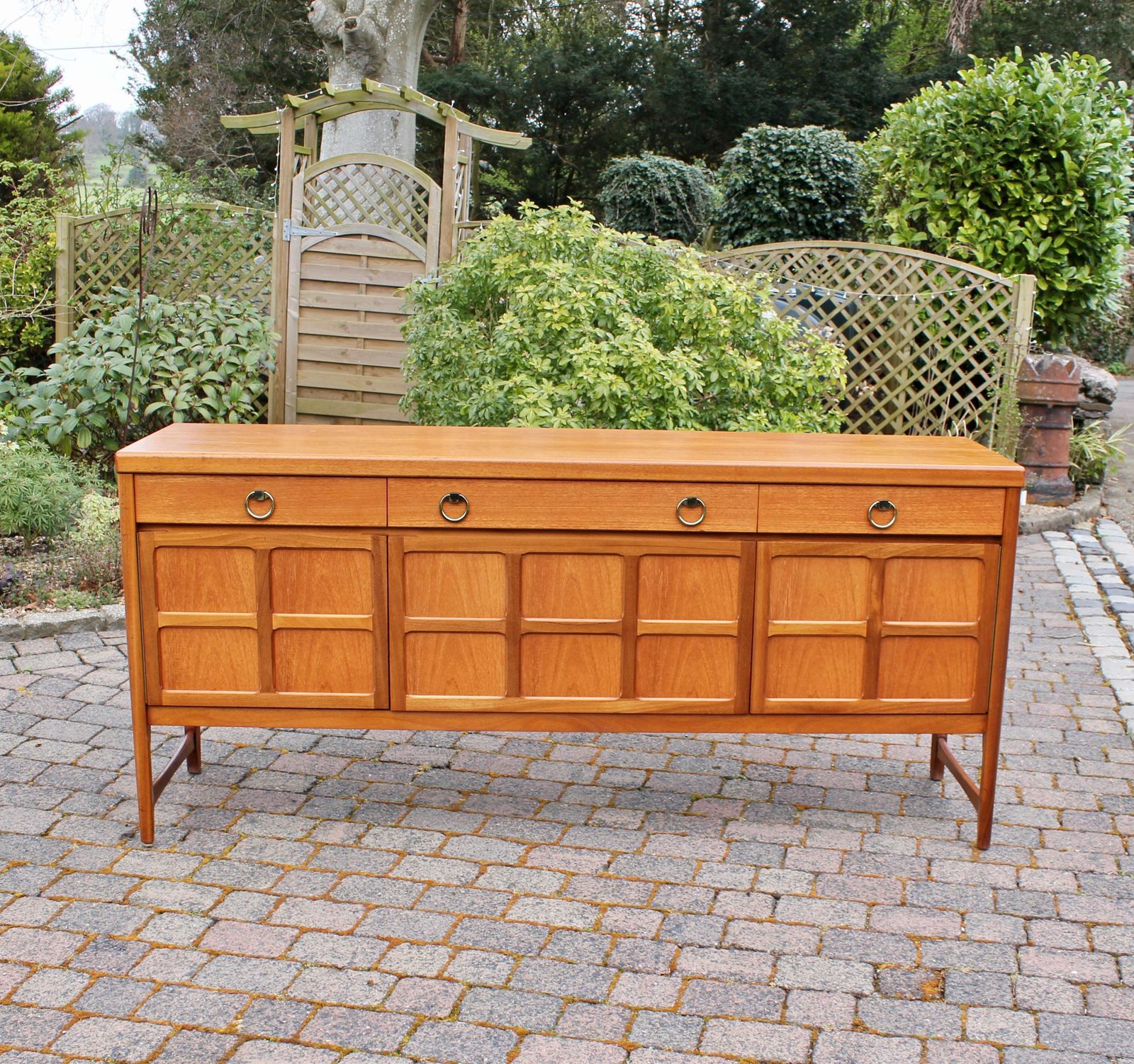 photo vinterior Vintage Nathan Squares Teak Sideboard