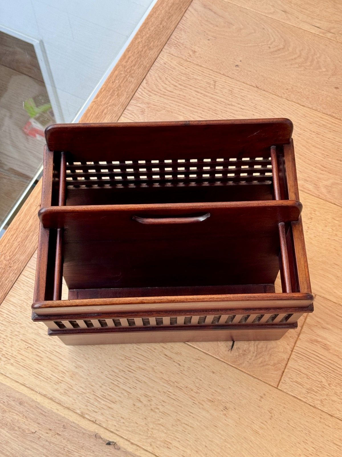 Vintage Librasco Mahogany Magazine Rack Made In Indonesia photo vinterior