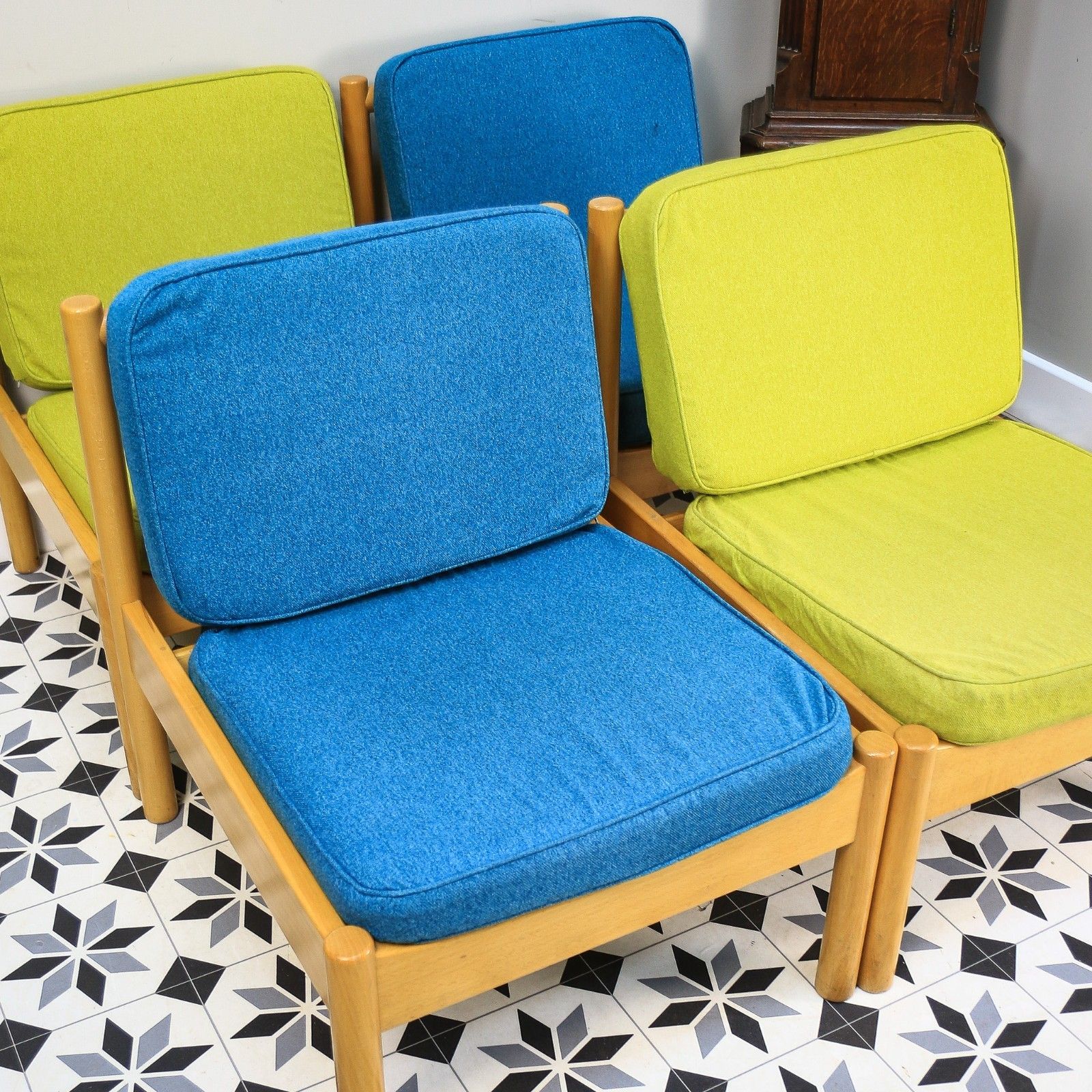 Ercol 747 Modular Lounge Chairs Set Of 4 In Teal And Green. photo vintage
