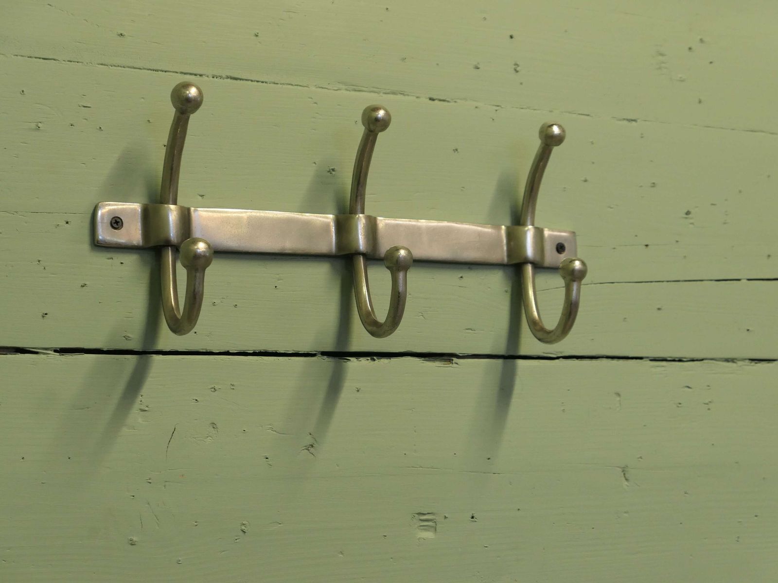 Very Stylish Chrome Cloakroom Coat Rack The Rack Has 3 Double Swan Neck Hooks photo 300.0
