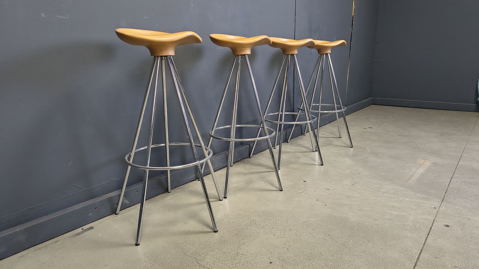Set Of Jamaica Swivel Bar Stools By Pepe Cortès For Bd Barcelona, 1990s photo vinterior