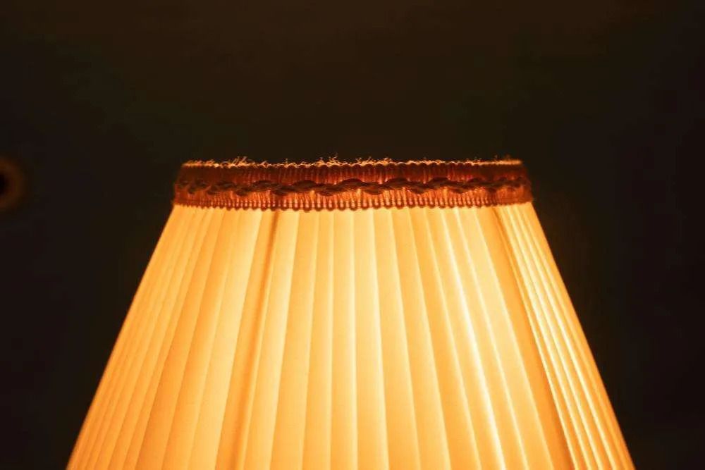 137.0 Boho Chic Natuurstenen Tafellamp, Mid Century Onyx Tafellamp. photo