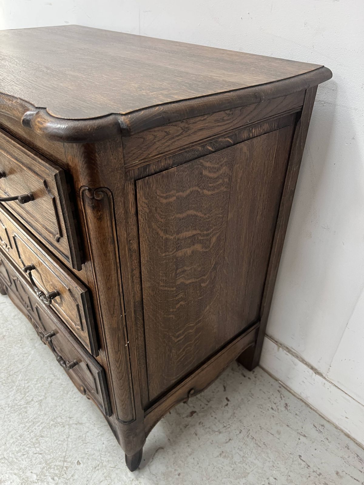 Regency Style Chest Of Drawers In Carved Oak, 20th Century photo buy